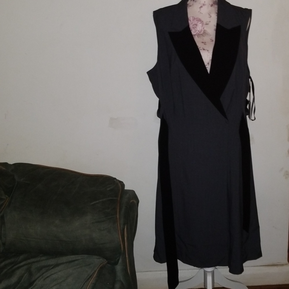 Women's dress